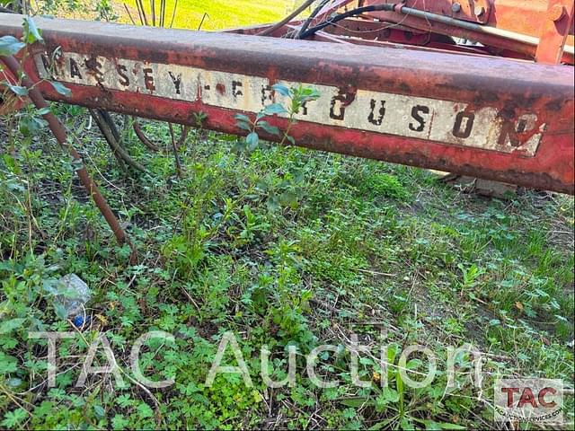 Image of Massey Ferguson 880 equipment image 3