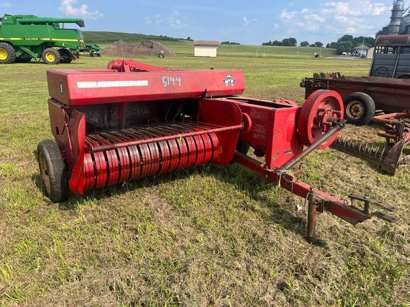 Image of Massey Ferguson 9 Primary image