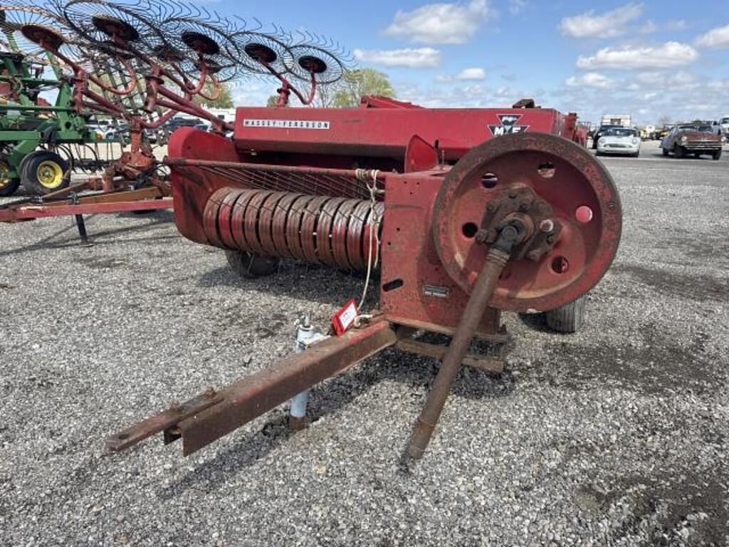 Image of Massey Ferguson 9 Primary image