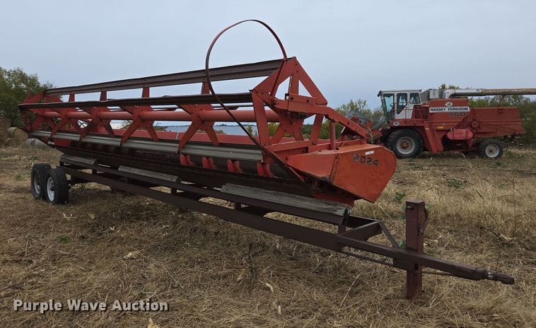 Massey Ferguson 9024 Equipment Image0