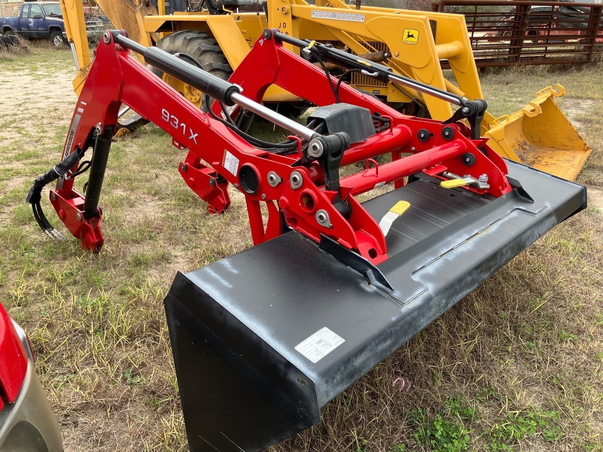 Massey Ferguson 931X Equipment Image0