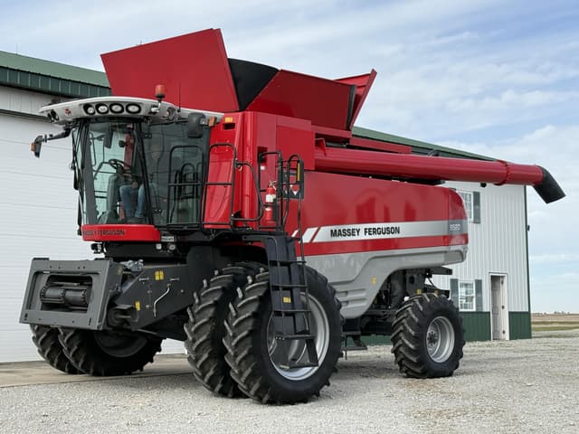 Image of Massey Ferguson 9520 equipment image 3