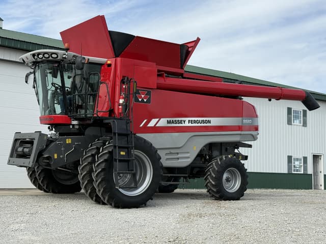 Image of Massey Ferguson 9520 equipment image 1