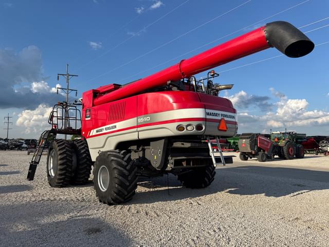 Image of Massey Ferguson 9540 equipment image 2