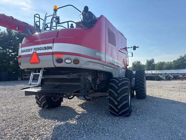 Image of Massey Ferguson 9540 equipment image 4