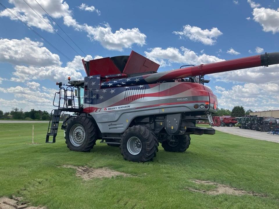 Image of Massey Ferguson 9540 Image 0