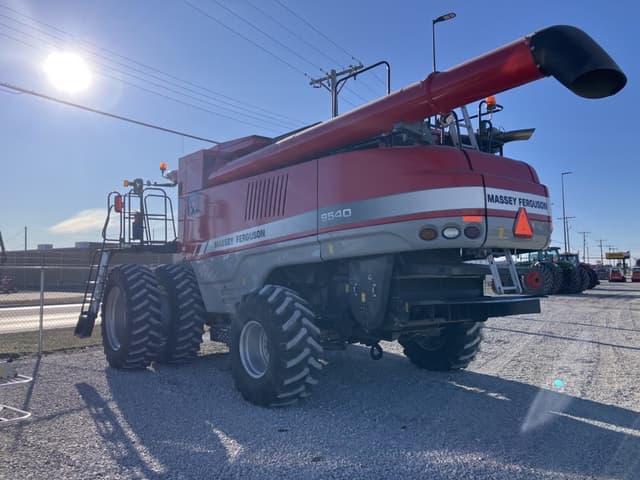 Image of Massey Ferguson 9540 equipment image 2