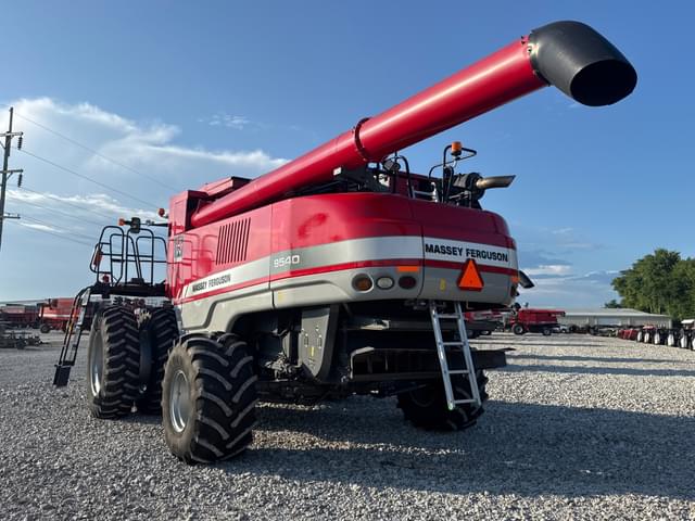 Image of Massey Ferguson 9540 equipment image 2