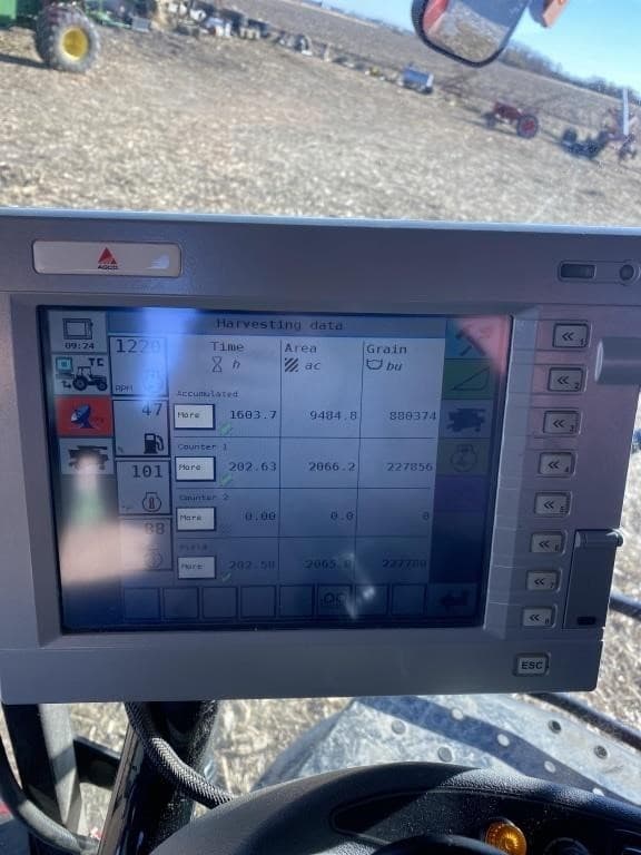 Image of Massey Ferguson 9695 equipment image 1