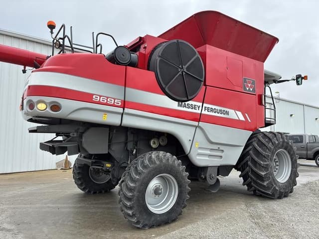 Image of Massey Ferguson 9695 equipment image 4