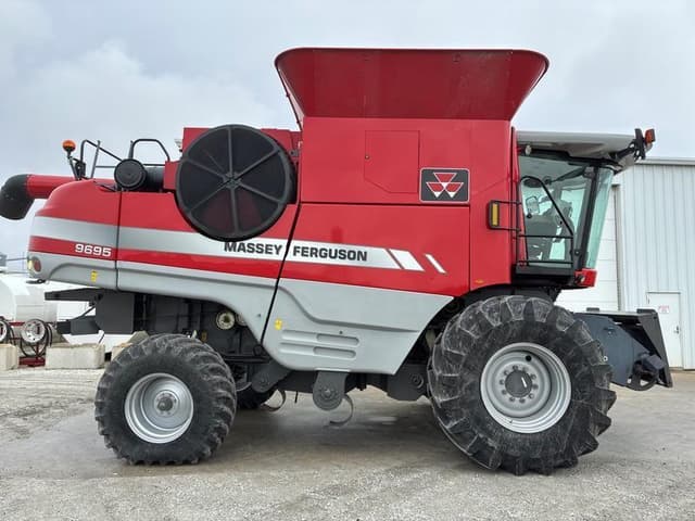 Image of Massey Ferguson 9695 equipment image 3