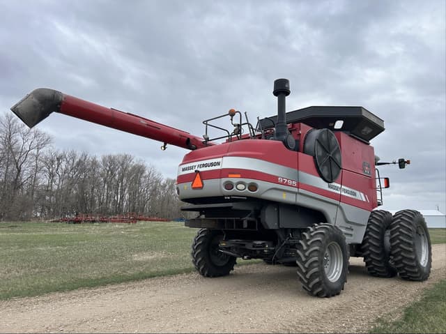 Image of Massey Ferguson 9795 equipment image 4