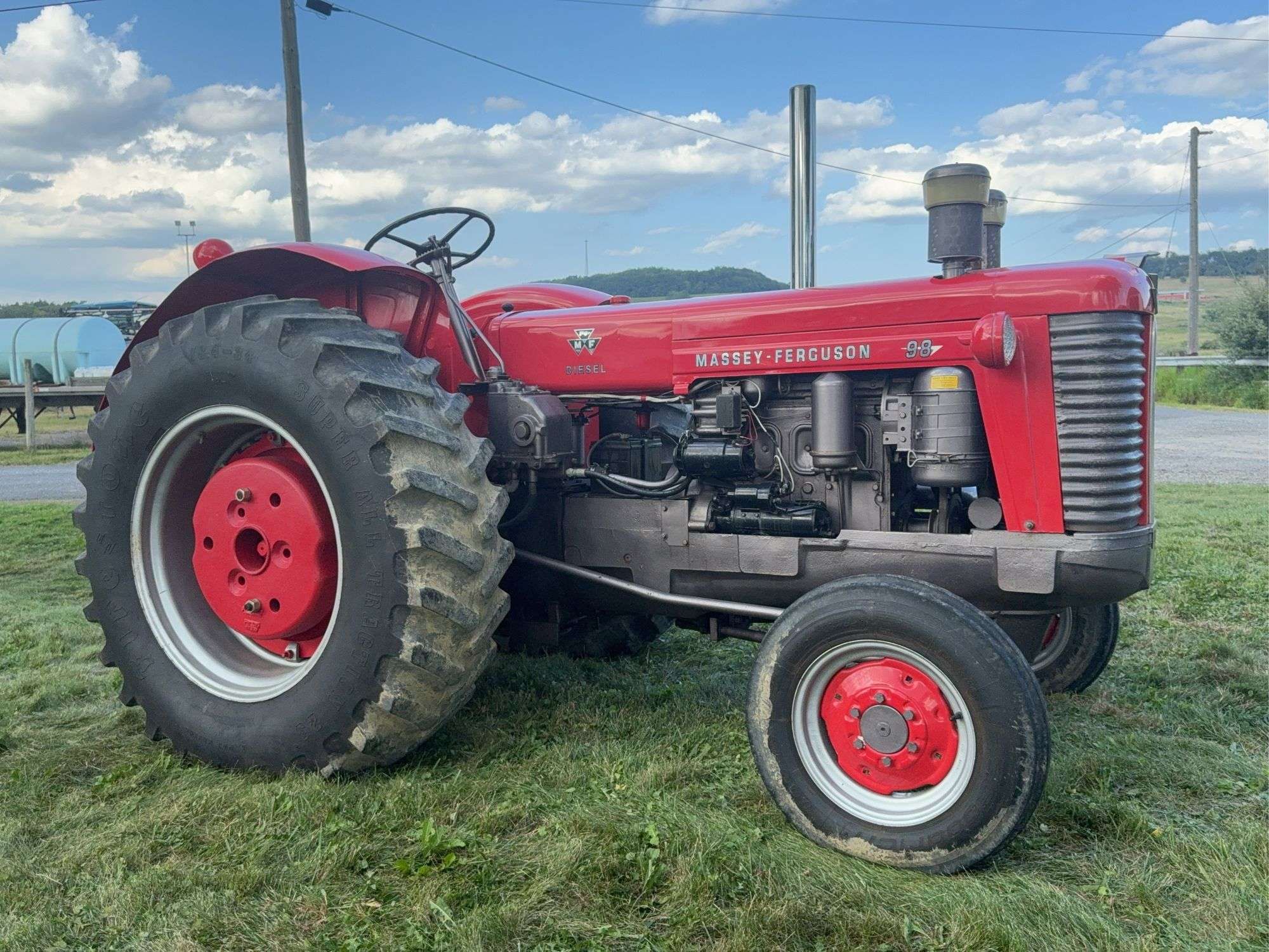 Massey Ferguson 98 Equipment Image0