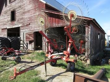 Main image Massey Ferguson B8