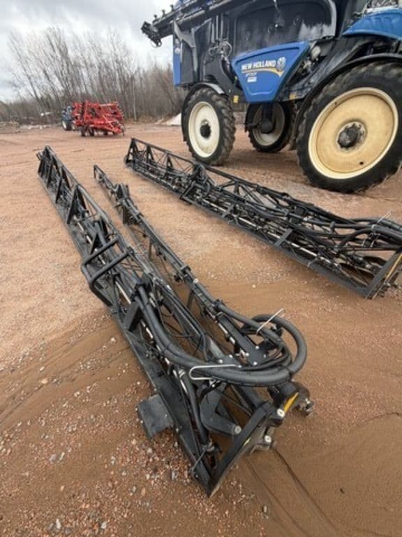 Image of Massey Ferguson 530R Image 1