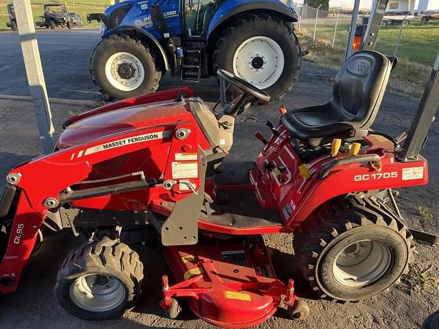 Image of Massey Ferguson GC1705 equipment image 2