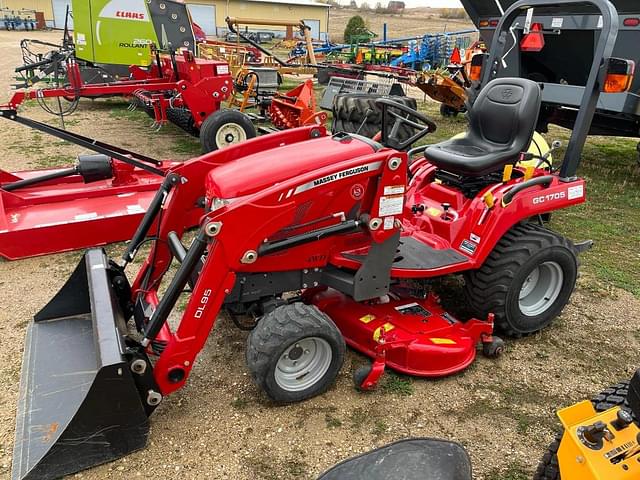 Image of Massey Ferguson GC1705 equipment image 4