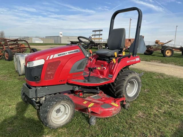 Image of Massey Ferguson GC1705 equipment image 1