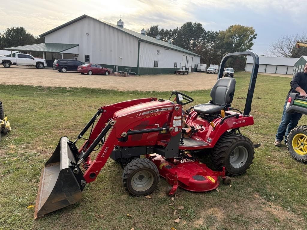 Massey Ferguson GC1715 Equipment Image0