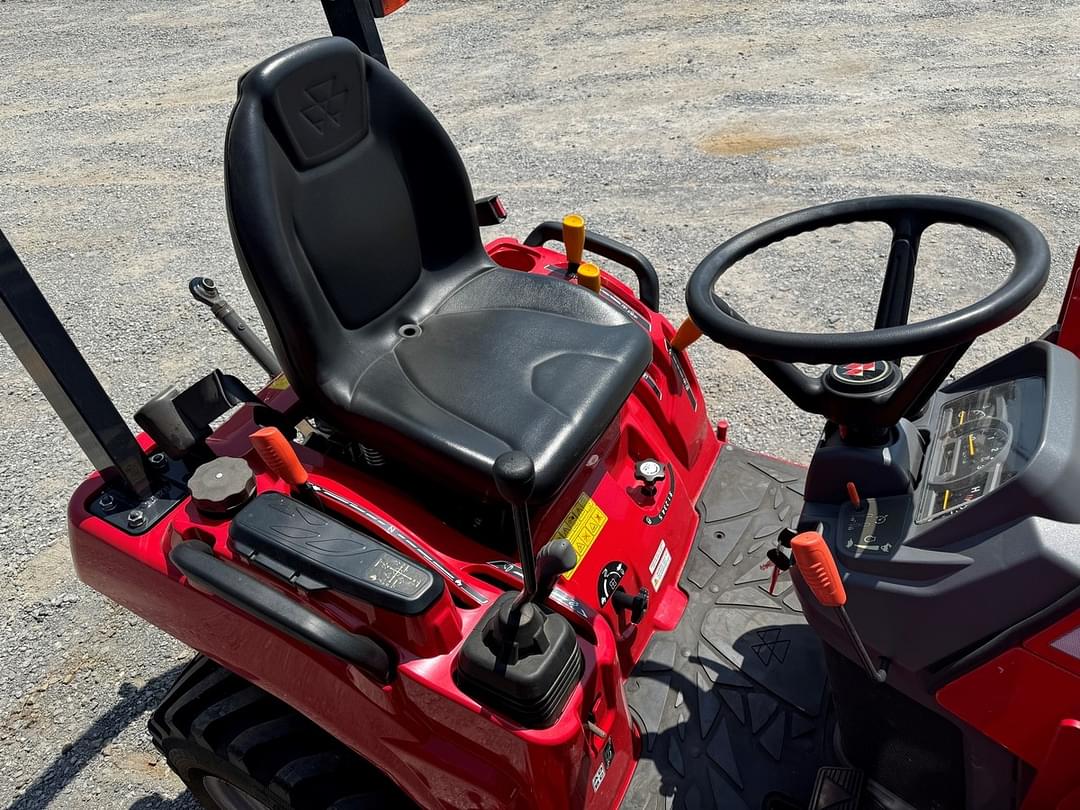 Image of Massey Ferguson GC1723 Primary image