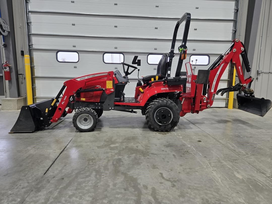 Image of Massey Ferguson GC1723E Image 0