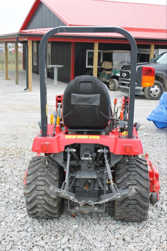 Image of Massey Ferguson GC1723E equipment image 2