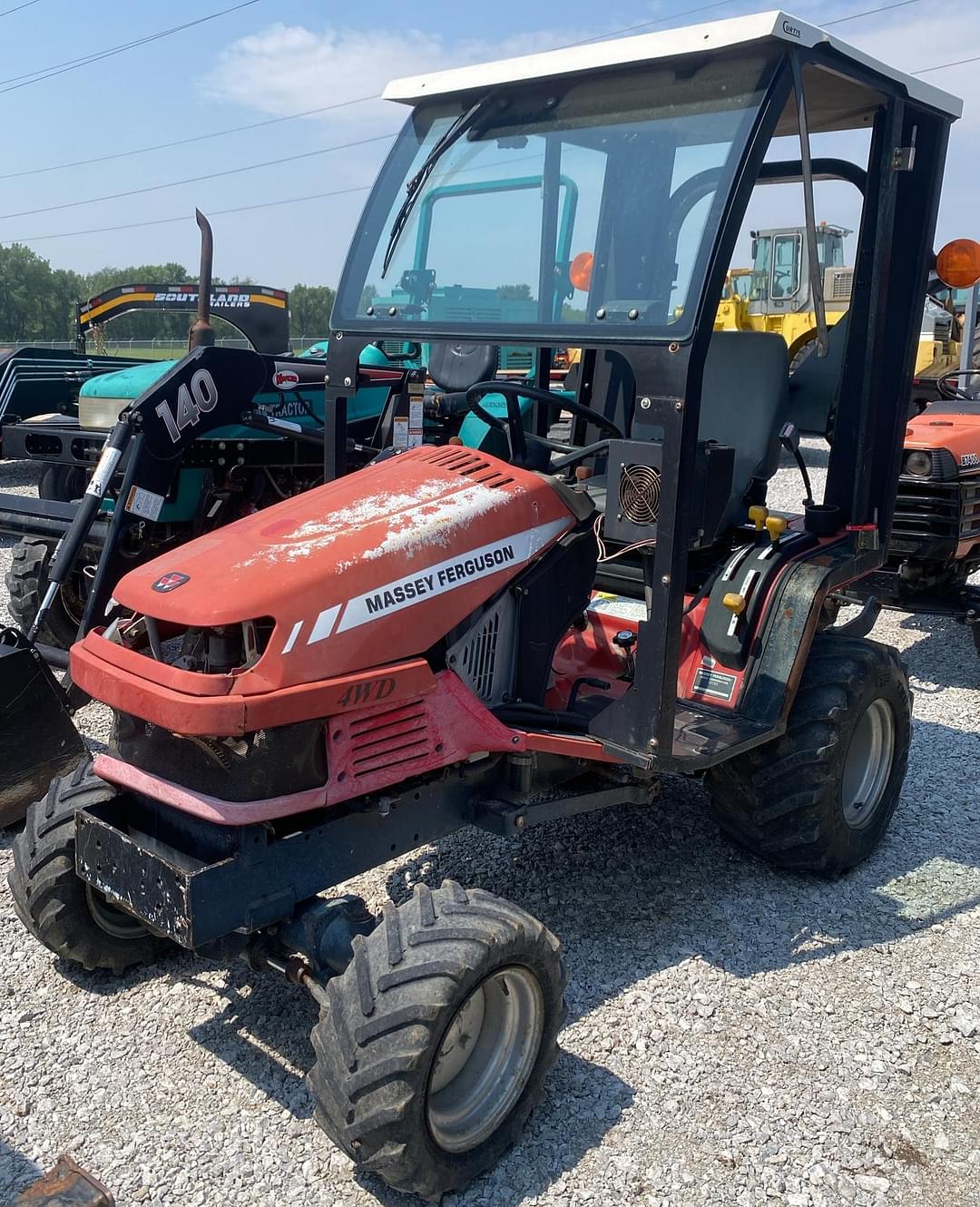 Image of Massey Ferguson GC2300 Primary image