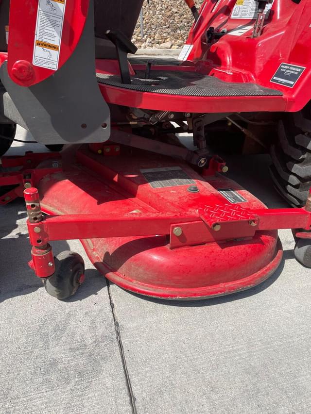 Image of Massey Ferguson GC2400 equipment image 4