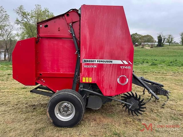Image of Massey Ferguson 1745 equipment image 1