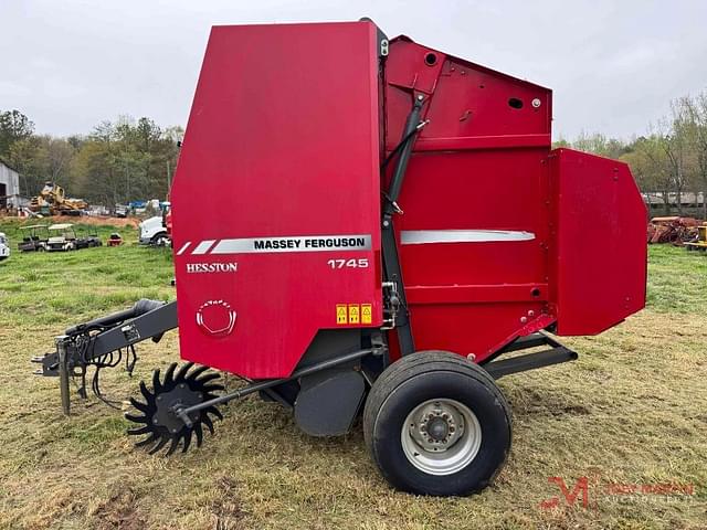 Image of Massey Ferguson 1745 equipment image 4
