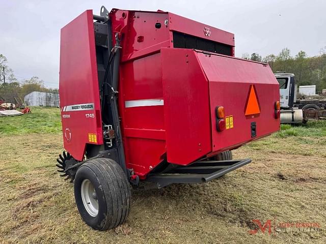Image of Massey Ferguson 1745 equipment image 3