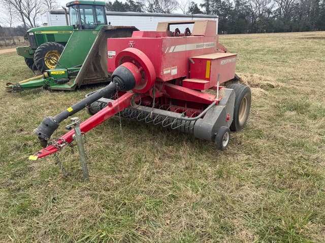 Image of Massey Ferguson Hesston 1839 equipment image 1