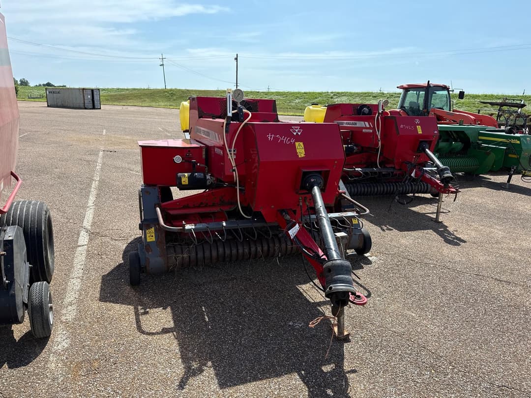 Image of Massey Ferguson 1840 Primary image