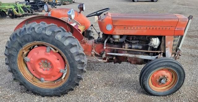 Image of Massey Ferguson 135 equipment image 4