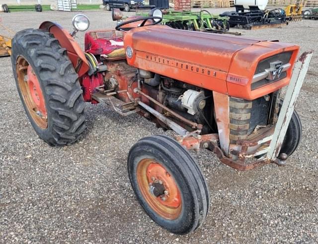 Image of Massey Ferguson 135 equipment image 3