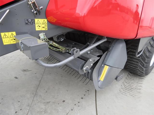 Image of Massey Ferguson LB2234XD equipment image 3