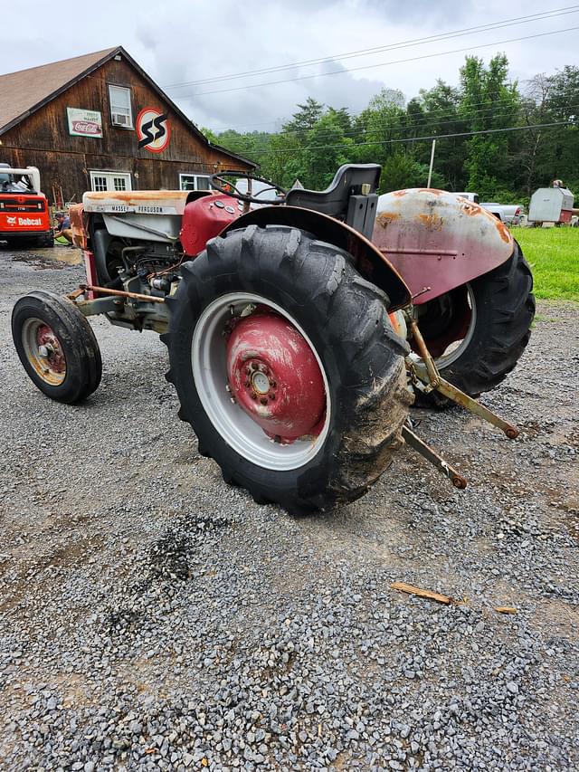 Image of Massey Ferguson 135 equipment image 2
