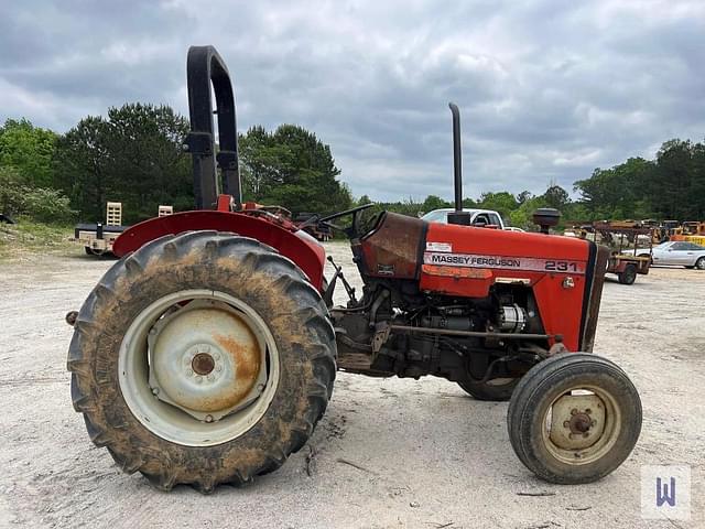 Image of Massey Ferguson 231 equipment image 4