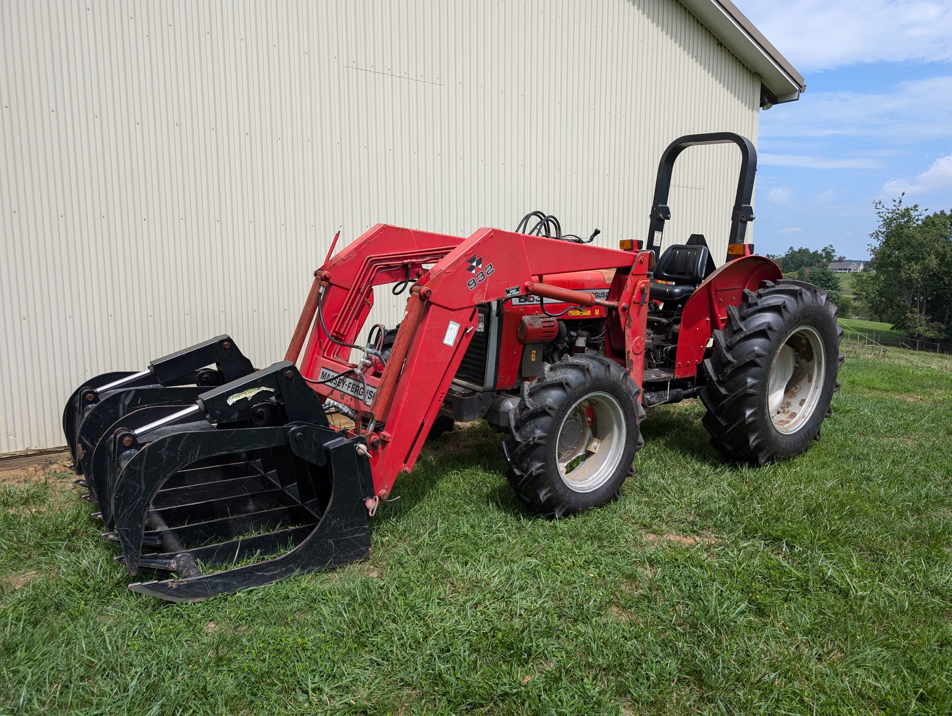 Main image Massey Ferguson 253