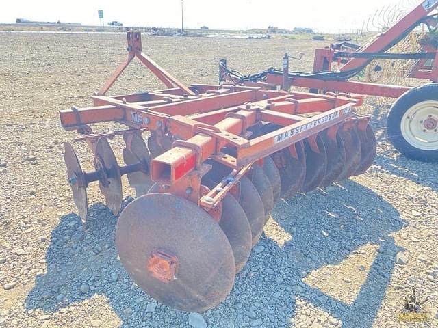 Image of Massey Ferguson 320 equipment image 1