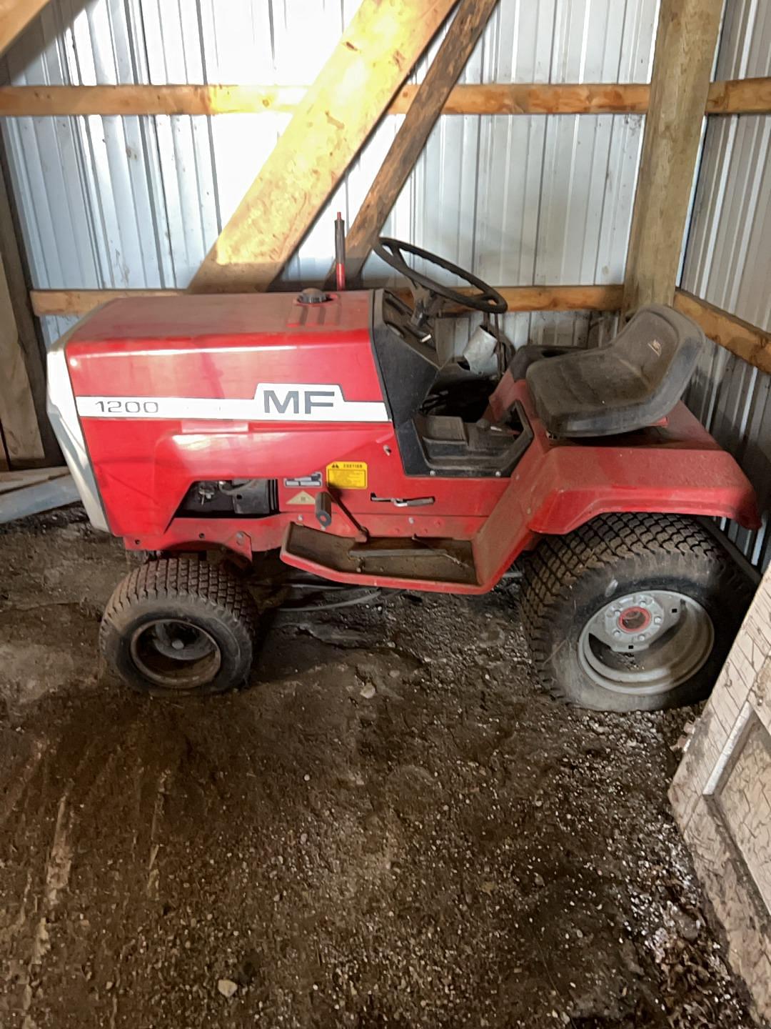 Image of Massey Ferguson 1200 Primary image