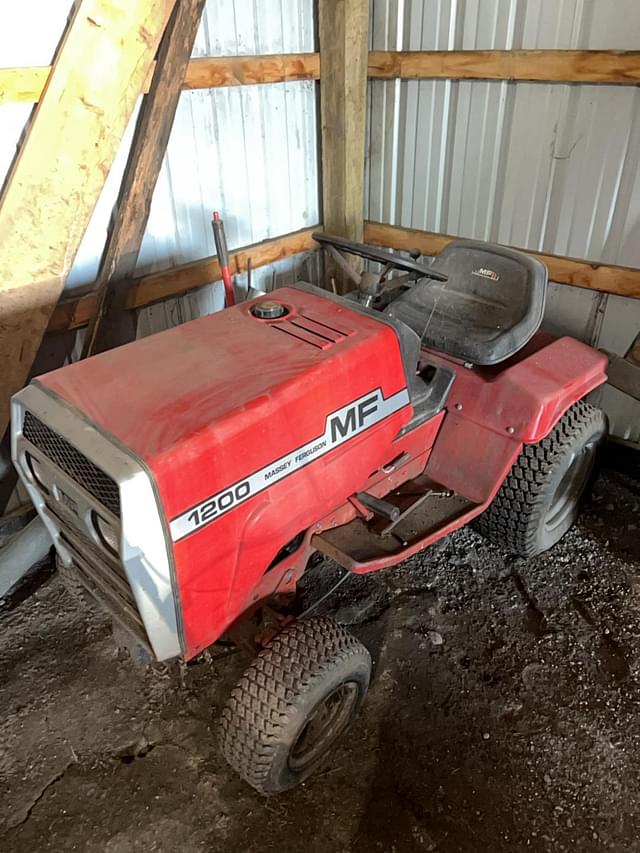 Image of Massey Ferguson 1200 equipment image 3