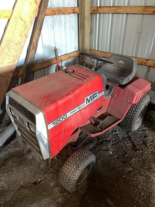 Image of Massey Ferguson 1200 equipment image 4