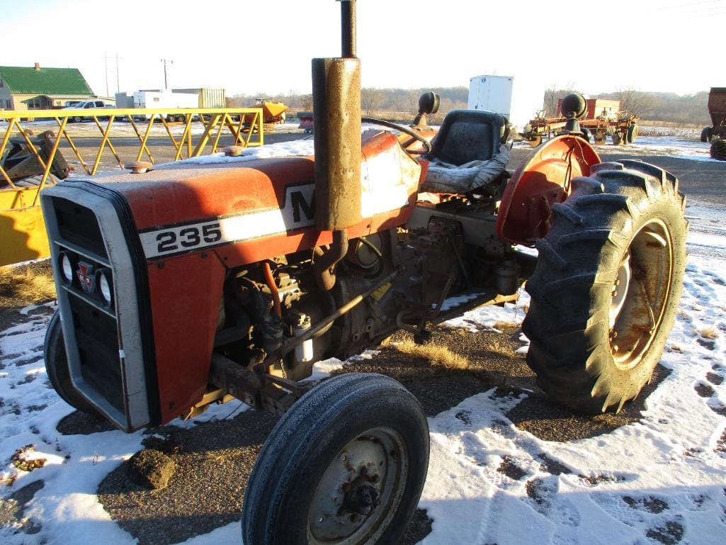 Main image Massey Ferguson 235