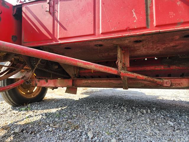 Image of Massey Ferguson 3 equipment image 4