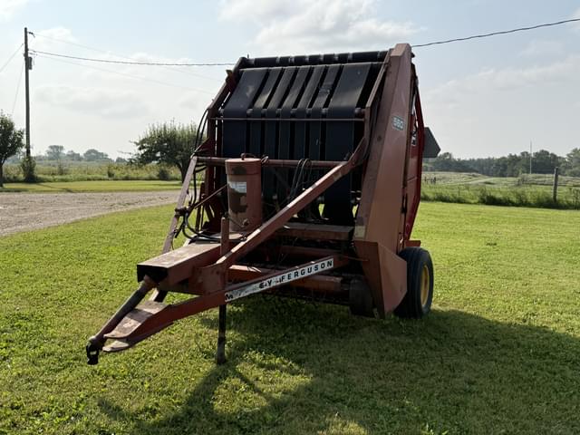 Image of Massey Ferguson 560 equipment image 2
