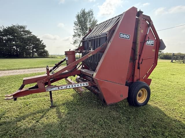 Image of Massey Ferguson 560 equipment image 1