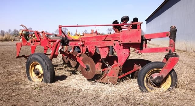 Image of Massey Ferguson 84 equipment image 2