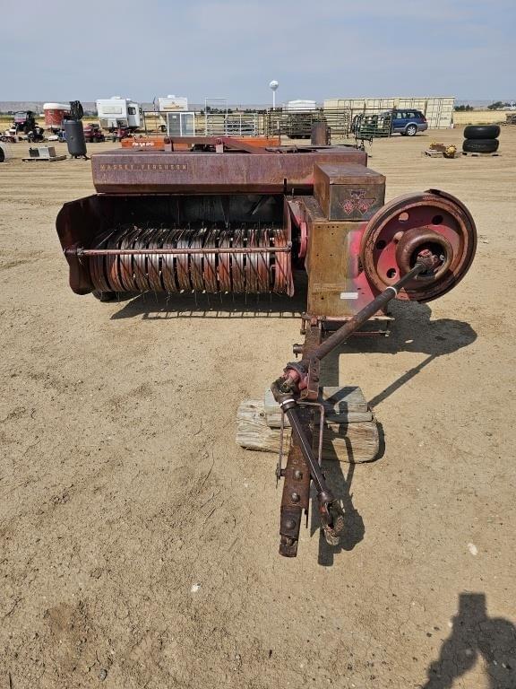 Image of Massey Ferguson 12 equipment image 1