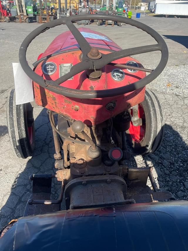 Image of Massey Ferguson TO-35 equipment image 4